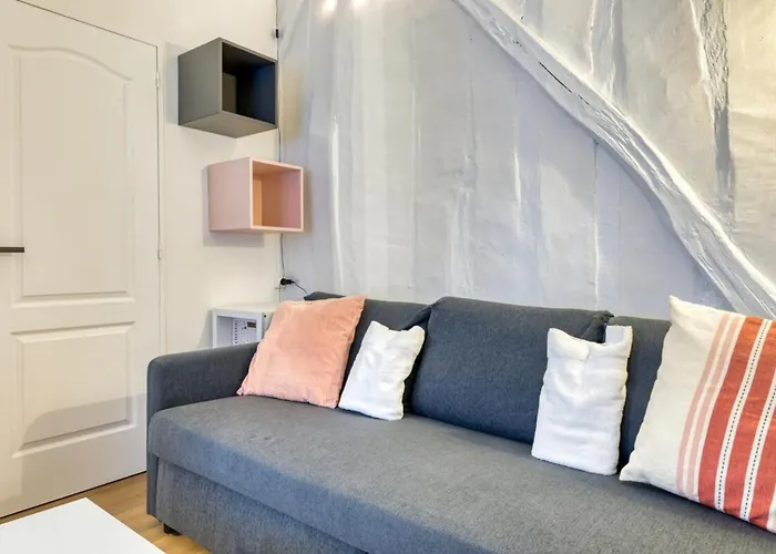 Alexandra Joli Centre Apartment *