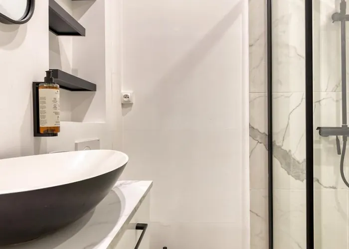 Alexandra Joli Centre * Rouen